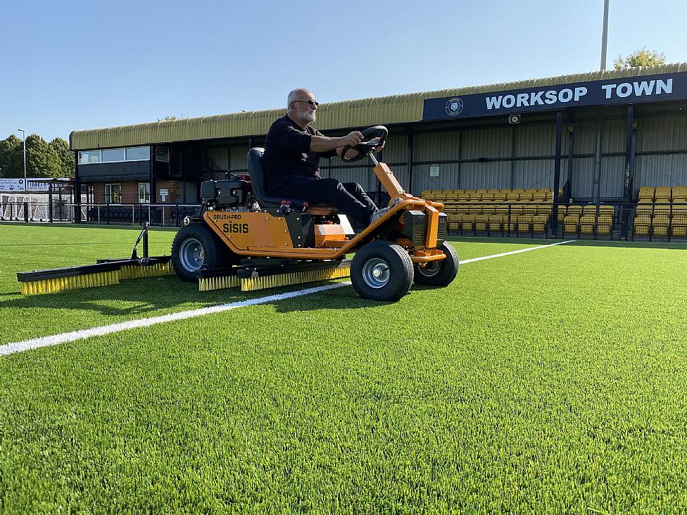 Article - SISIS-Brush-Pro-keeps-it-clean-at-Worksop-Town-FC