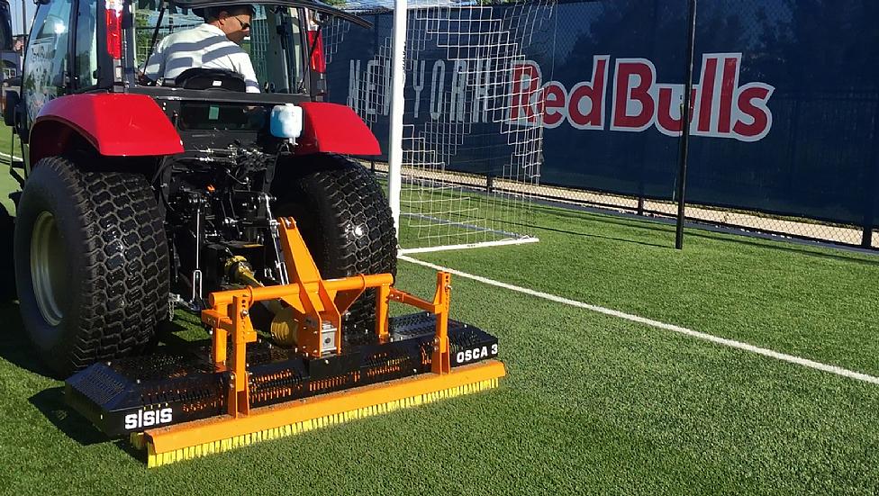 Article - Synthetic-pitch-maintenance-with-SISIS-Osca
