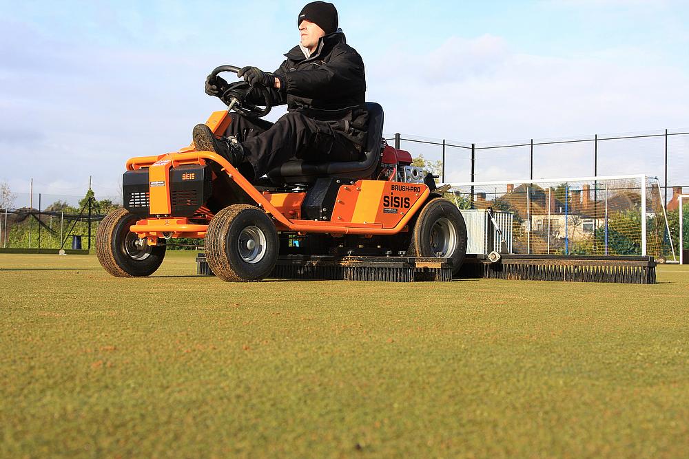 Article - The-SISIS-Brush-Pro-is-used-by-some-of-the-UKaeurotms-top-venues.